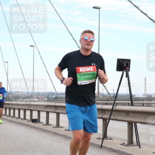 03.10.2025 - Köhlbrandbrückenlauf Jannik Wohlers http://msf.ph/oto/9155716 03.10.2025 15:25:51 Position 1 8923 meine-sportfotos.de