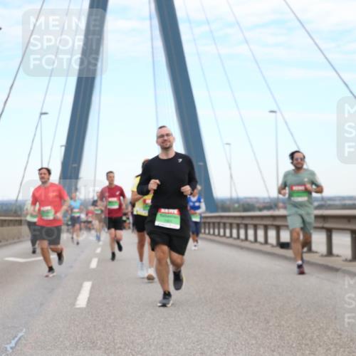 03.10.2025 - Köhlbrandbrückenlauf Jannik Wohlers http://msf.ph/oto/9155755 03.10.2025 15:26:04 Position 1  meine-sportfotos.de