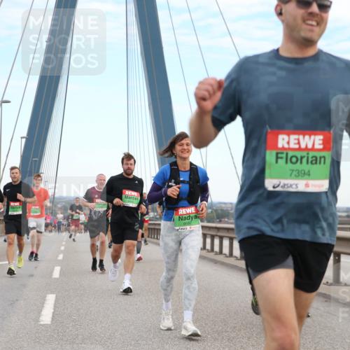03.10.2025 - Köhlbrandbrückenlauf Jannik Wohlers http://msf.ph/oto/9155802 03.10.2025 15:26:18 Position 1 9597, 7394 meine-sportfotos.de
