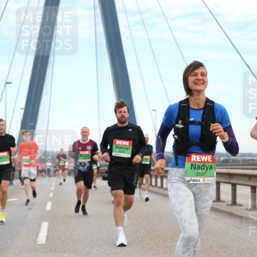03.10.2025 - Köhlbrandbrückenlauf Jannik Wohlers http://msf.ph/oto/9155812 03.10.2025 15:26:19 Position 1 8966, 9597, 9726 meine-sportfotos.de