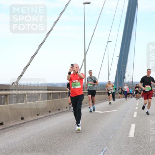 03.10.2025 - Köhlbrandbrückenlauf Jannik Wohlers http://msf.ph/oto/9155845 03.10.2025 15:26:25 Position 1  meine-sportfotos.de