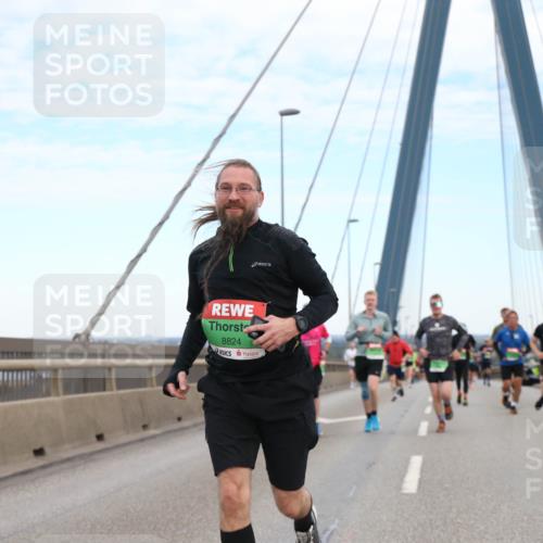 03.10.2025 - Köhlbrandbrückenlauf Jannik Wohlers http://msf.ph/oto/9155888 03.10.2025 15:26:46 Position 1 8824 meine-sportfotos.de