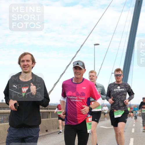 03.10.2025 - Köhlbrandbrückenlauf Jannik Wohlers http://msf.ph/oto/9155891 03.10.2025 15:26:50 Position 1 10 meine-sportfotos.de