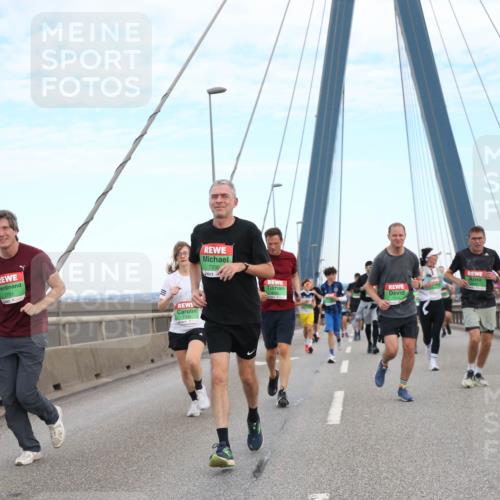 03.10.2025 - Köhlbrandbrückenlauf Jannik Wohlers http://msf.ph/oto/9155996 03.10.2025 15:27:26 Position 1 7701, 7330, 0263 meine-sportfotos.de