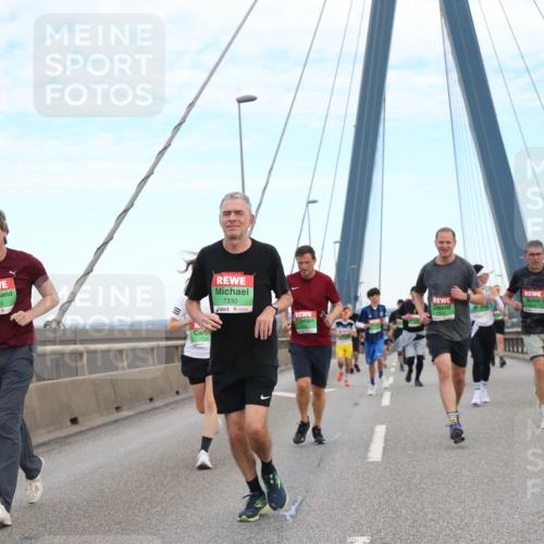 03.10.2025 - Köhlbrandbrückenlauf Jannik Wohlers http://msf.ph/oto/9155998 03.10.2025 15:27:26 Position 1 598, 7701, 7335, 0, 26, 3, 7330 meine-sportfotos.de