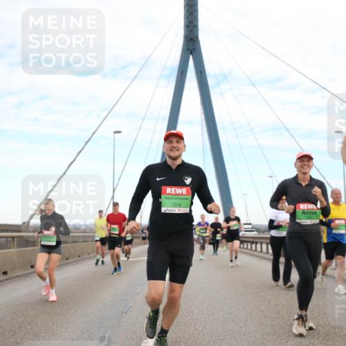 03.10.2025 - Köhlbrandbrückenlauf Jannik Wohlers http://msf.ph/oto/9156032 03.10.2025 15:27:35 Position 1 7379 meine-sportfotos.de
