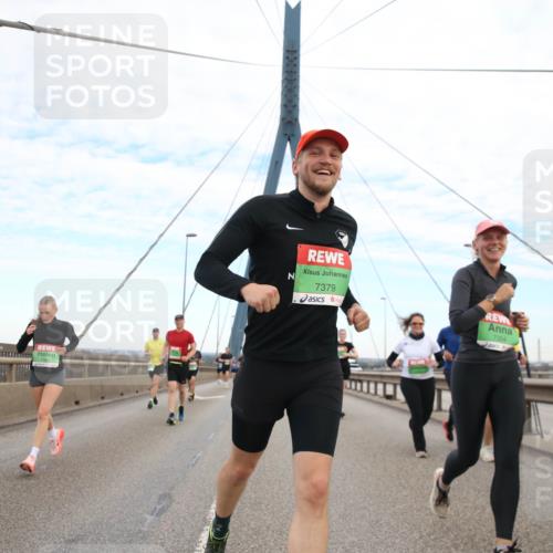 03.10.2025 - Köhlbrandbrückenlauf Jannik Wohlers http://msf.ph/oto/9156037 03.10.2025 15:27:36 Position 1 7379, 7354 meine-sportfotos.de