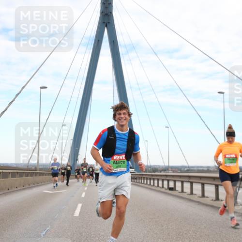 03.10.2025 - Köhlbrandbrückenlauf Jannik Wohlers http://msf.ph/oto/9156057 03.10.2025 15:27:44 Position 1 9149, 8082 meine-sportfotos.de