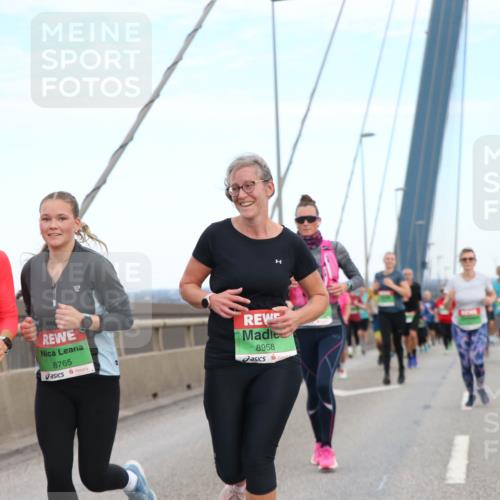 03.10.2025 - Köhlbrandbrückenlauf Jannik Wohlers http://msf.ph/oto/9156135 03.10.2025 15:28:42 Position 1 8766, 8765, 8958 meine-sportfotos.de
