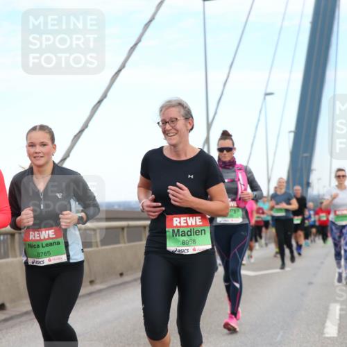 03.10.2025 - Köhlbrandbrückenlauf Jannik Wohlers http://msf.ph/oto/9156136 03.10.2025 15:28:42 Position 1 8766, 8765, 8958 meine-sportfotos.de