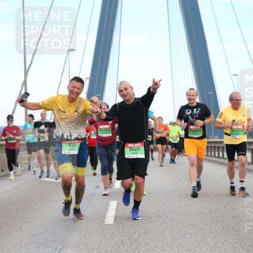 03.10.2025 - Köhlbrandbrückenlauf Jannik Wohlers http://msf.ph/oto/9156156 03.10.2025 15:28:48 Position 1 8887, 9304, 9300, 9371, 7657 meine-sportfotos.de