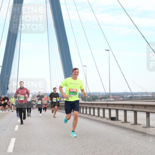 03.10.2025 - Köhlbrandbrückenlauf Jannik Wohlers http://msf.ph/oto/9156229 03.10.2025 15:29:28 Position 1 9378 meine-sportfotos.de