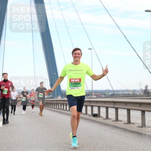 03.10.2025 - Köhlbrandbrückenlauf Jannik Wohlers http://msf.ph/oto/9156238 03.10.2025 15:29:29 Position 1 31, 1, 2019, 9378 meine-sportfotos.de