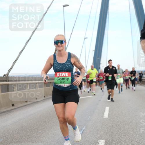 03.10.2025 - Köhlbrandbrückenlauf Jannik Wohlers http://msf.ph/oto/9156273 03.10.2025 15:29:39 Position 1 7935, 758 meine-sportfotos.de