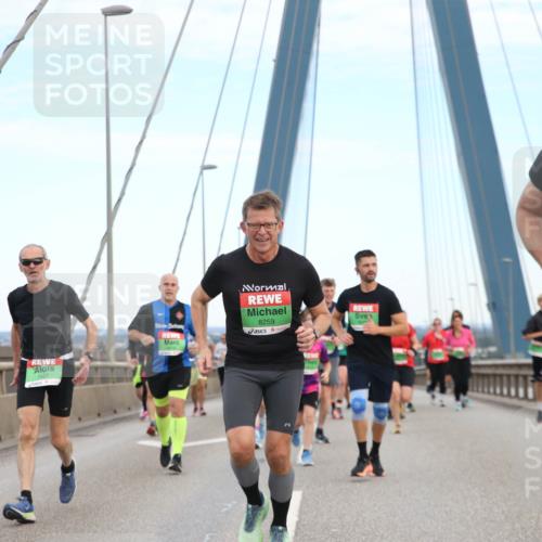 03.10.2025 - Köhlbrandbrückenlauf Jannik Wohlers http://msf.ph/oto/9156339 03.10.2025 15:30:00 Position 1 7627, 8259, 9018 meine-sportfotos.de