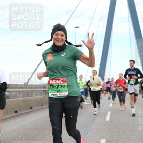 03.10.2025 - Köhlbrandbrückenlauf Jannik Wohlers http://msf.ph/oto/9156439 03.10.2025 15:30:31 Position 1 9093, 7628, 7722 meine-sportfotos.de