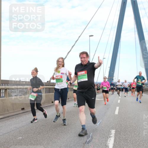 03.10.2025 - Köhlbrandbrückenlauf Jannik Wohlers http://msf.ph/oto/9156466 03.10.2025 15:30:38 Position 1 7978, 7977, 7454 meine-sportfotos.de