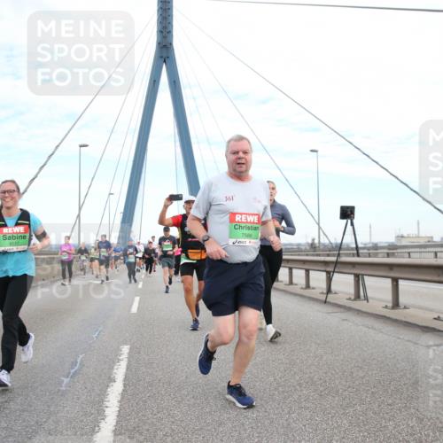 03.10.2025 - Köhlbrandbrückenlauf Jannik Wohlers http://msf.ph/oto/9156512 03.10.2025 15:30:52 Position 1 9117, 361, 7586, 4, 8844 meine-sportfotos.de