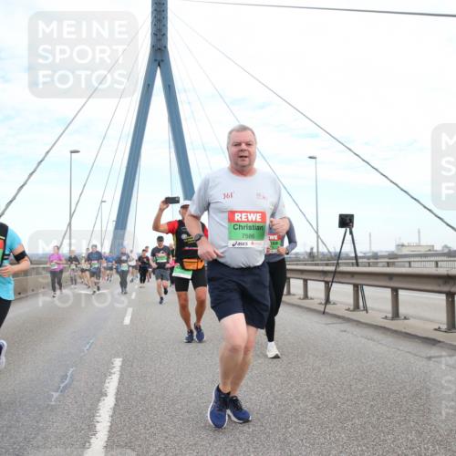 03.10.2025 - Köhlbrandbrückenlauf Jannik Wohlers http://msf.ph/oto/9156513 03.10.2025 15:30:52 Position 1 9117, 361, 7586, 4, 8844 meine-sportfotos.de