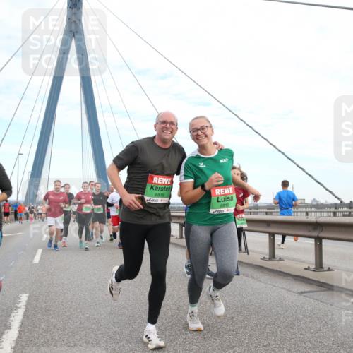 03.10.2025 - Köhlbrandbrückenlauf Jannik Wohlers http://msf.ph/oto/9156555 03.10.2025 15:31:05 Position 1 7591, 7, 8816, 8815 meine-sportfotos.de