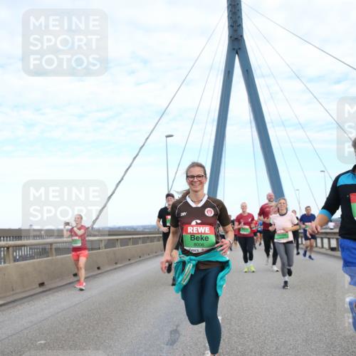03.10.2025 - Köhlbrandbrückenlauf Jannik Wohlers http://msf.ph/oto/9156572 03.10.2025 15:31:50 Position 1 8006, 8007, 8 meine-sportfotos.de
