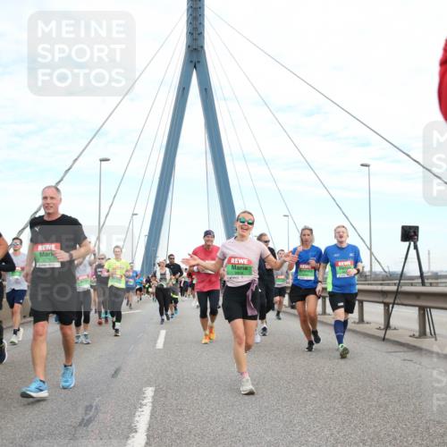 03.10.2025 - Köhlbrandbrückenlauf Jannik Wohlers http://msf.ph/oto/9156587 03.10.2025 15:31:57 Position 1 9273, 9272, 8928 meine-sportfotos.de