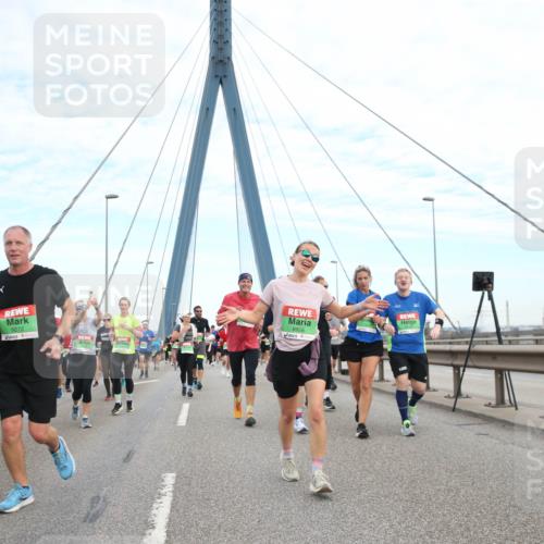 03.10.2025 - Köhlbrandbrückenlauf Jannik Wohlers http://msf.ph/oto/9156588 03.10.2025 15:31:57 Position 1 9273, 9272, 8928 meine-sportfotos.de