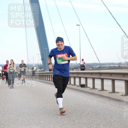 03.10.2025 - Köhlbrandbrückenlauf Jannik Wohlers http://msf.ph/oto/9156632 03.10.2025 15:32:20 Position 1 7688 meine-sportfotos.de