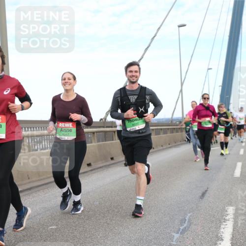 03.10.2025 - Köhlbrandbrückenlauf Jannik Wohlers http://msf.ph/oto/9156646 03.10.2025 15:32:25 Position 1 7730, 8047, 8030 meine-sportfotos.de
