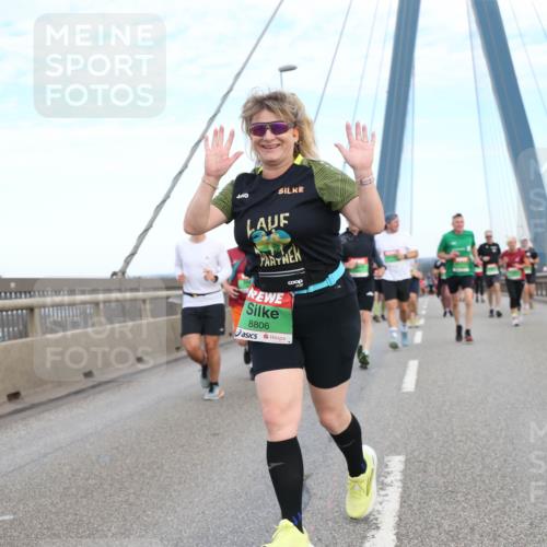 03.10.2025 - Köhlbrandbrückenlauf Jannik Wohlers http://msf.ph/oto/9156656 03.10.2025 15:32:29 Position 1 8806, 8419 meine-sportfotos.de