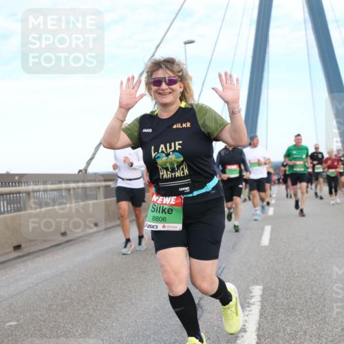 03.10.2025 - Köhlbrandbrückenlauf Jannik Wohlers http://msf.ph/oto/9156657 03.10.2025 15:32:30 Position 1 8806 meine-sportfotos.de