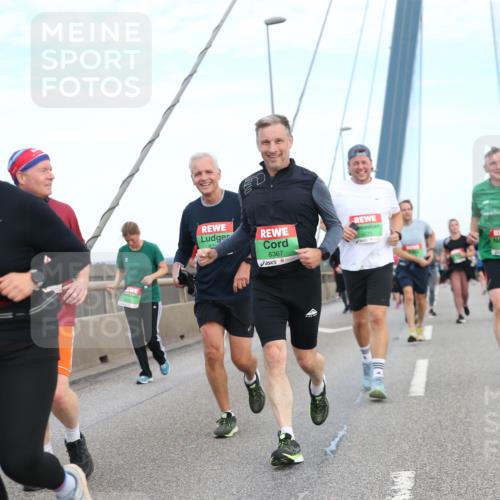 03.10.2025 - Köhlbrandbrückenlauf Jannik Wohlers http://msf.ph/oto/9156658 03.10.2025 15:32:31 Position 1 8367 meine-sportfotos.de