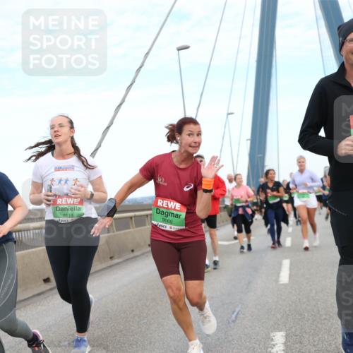 03.10.2025 - Köhlbrandbrückenlauf Jannik Wohlers http://msf.ph/oto/9156714 03.10.2025 15:33:16 Position 1 8504, 8819, 9069, 8480 meine-sportfotos.de