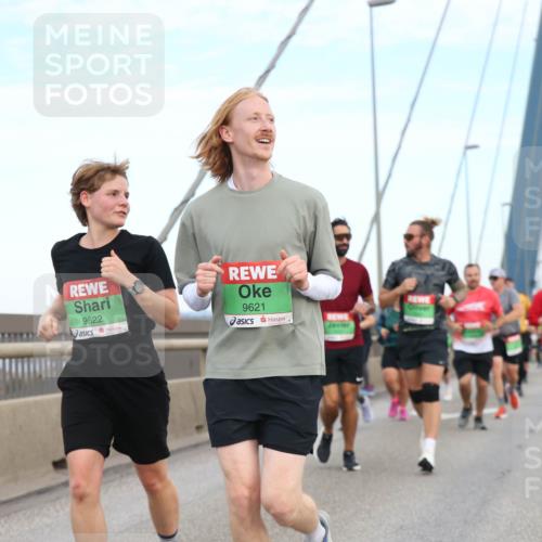 03.10.2025 - Köhlbrandbrückenlauf Jannik Wohlers http://msf.ph/oto/9156762 03.10.2025 15:33:28 Position 1 9622, 9621 meine-sportfotos.de