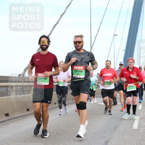 03.10.2025 - Köhlbrandbrückenlauf Jannik Wohlers http://msf.ph/oto/9156768 03.10.2025 15:33:30 Position 1 7637, 7631 meine-sportfotos.de