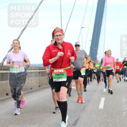 03.10.2025 - Köhlbrandbrückenlauf Jannik Wohlers http://msf.ph/oto/9156775 03.10.2025 15:33:32 Position 1 8295, 9606 meine-sportfotos.de