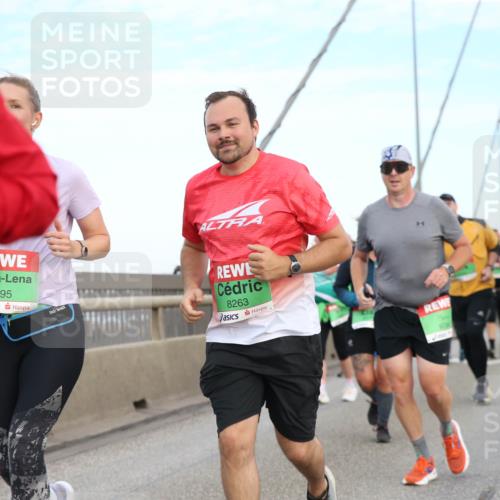 03.10.2025 - Köhlbrandbrückenlauf Jannik Wohlers http://msf.ph/oto/9156779 03.10.2025 15:33:33 Position 1 8295, 8263 meine-sportfotos.de