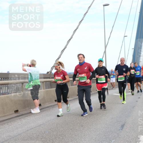 03.10.2025 - Köhlbrandbrückenlauf Jannik Wohlers http://msf.ph/oto/9156812 03.10.2025 15:33:44 Position 1 9141 meine-sportfotos.de