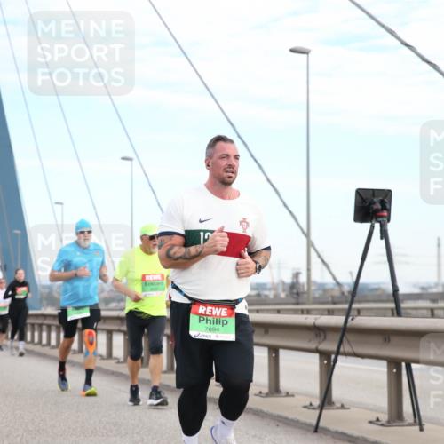 03.10.2025 - Köhlbrandbrückenlauf Jannik Wohlers http://msf.ph/oto/9156817 03.10.2025 15:33:46 Position 1 9455, 10, 7694 meine-sportfotos.de
