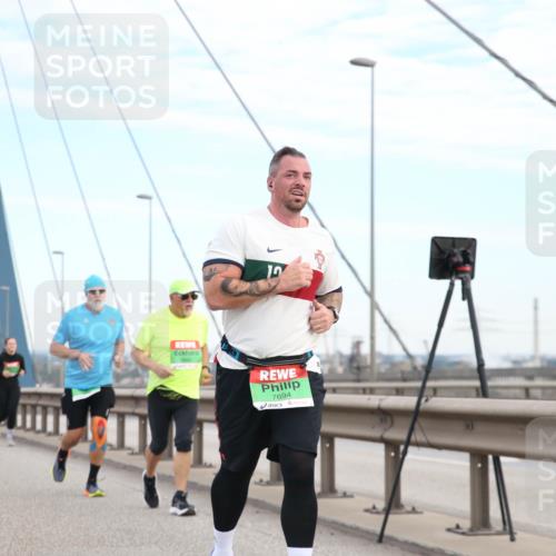 03.10.2025 - Köhlbrandbrückenlauf Jannik Wohlers http://msf.ph/oto/9156818 03.10.2025 15:33:46 Position 1 9455, 7694 meine-sportfotos.de