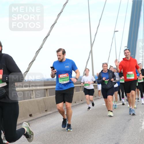 03.10.2025 - Köhlbrandbrückenlauf Jannik Wohlers http://msf.ph/oto/9156826 03.10.2025 15:33:48 Position 1 9140, 9252 meine-sportfotos.de