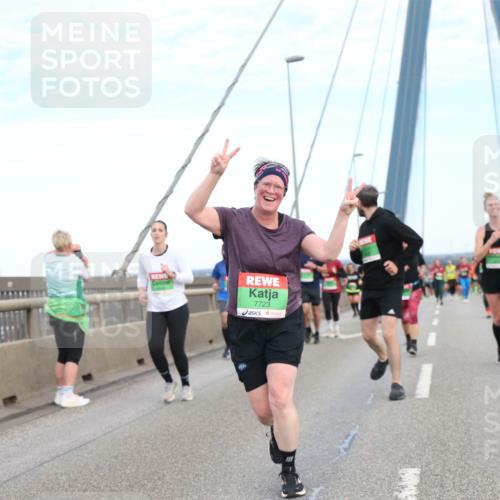 03.10.2025 - Köhlbrandbrückenlauf Jannik Wohlers http://msf.ph/oto/9156853 03.10.2025 15:34:01 Position 1 7723 meine-sportfotos.de