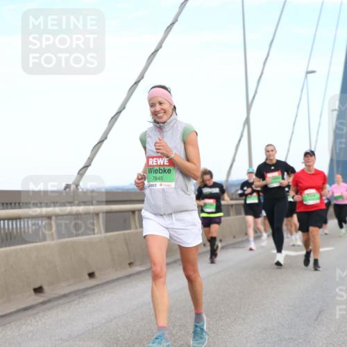 03.10.2025 - Köhlbrandbrückenlauf Jannik Wohlers http://msf.ph/oto/9156868 03.10.2025 15:34:07 Position 1 8239, 7845 meine-sportfotos.de