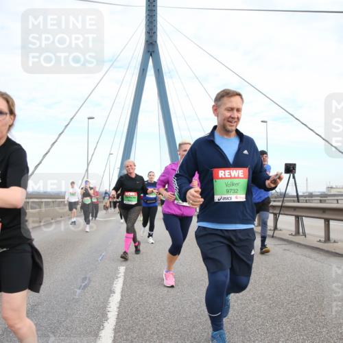 03.10.2025 - Köhlbrandbrückenlauf Jannik Wohlers http://msf.ph/oto/9156905 03.10.2025 15:34:41 Position 1 7878, 9732 meine-sportfotos.de
