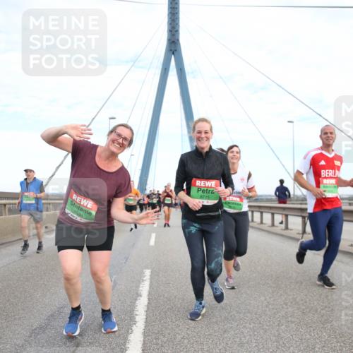 03.10.2025 - Köhlbrandbrückenlauf Jannik Wohlers http://msf.ph/oto/9156957 03.10.2025 15:34:58 Position 1 8634, 19, 8715 meine-sportfotos.de