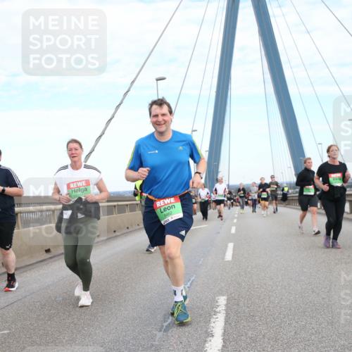 03.10.2025 - Köhlbrandbrückenlauf Jannik Wohlers http://msf.ph/oto/9157037 03.10.2025 15:35:26 Position 1 8207, 9462 meine-sportfotos.de