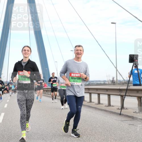 03.10.2025 - Köhlbrandbrückenlauf Jannik Wohlers http://msf.ph/oto/9157060 03.10.2025 15:35:36 Position 1 8218, 8219 meine-sportfotos.de