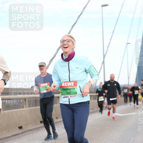 03.10.2025 - Köhlbrandbrückenlauf Jannik Wohlers http://msf.ph/oto/9157085 03.10.2025 15:35:47 Position 1 8272, 7922 meine-sportfotos.de