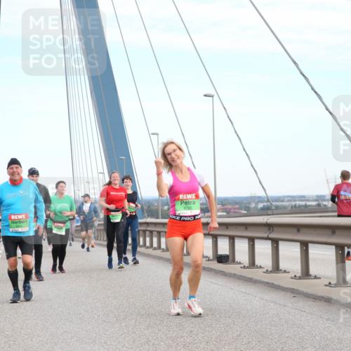 03.10.2025 - Köhlbrandbrückenlauf Jannik Wohlers http://msf.ph/oto/9157091 03.10.2025 15:35:51 Position 1 9644, 8726, 2025 meine-sportfotos.de