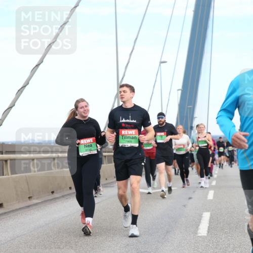 03.10.2025 - Köhlbrandbrückenlauf Jannik Wohlers http://msf.ph/oto/9157107 03.10.2025 15:35:54 Position 1 8149, 25, 7969, 9644 meine-sportfotos.de